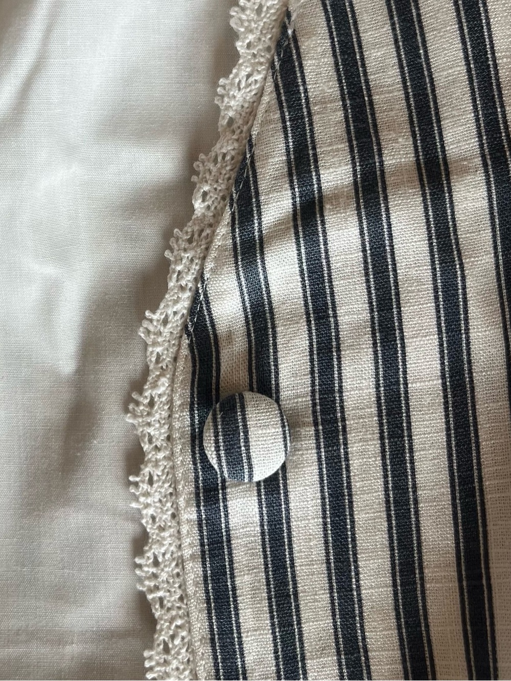 NWT House of Harlow 1960 Striped Vest Top Shorts Set lace trim size M Medium - Picture 3 of 3